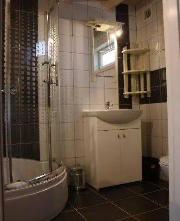 Pietrowy Klimatyzowany, Ogrzewany Z Jacuzzi Na Terenie Osrodka- U Staszka *